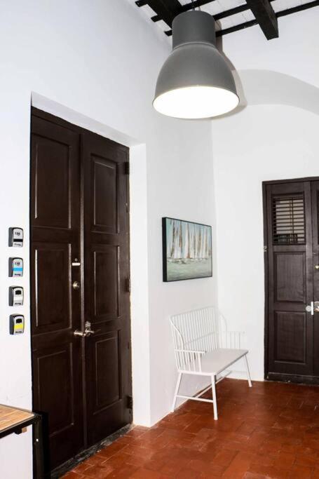 Just Remodeled In Colonial Osj Unique Location Local Experience Apartamento *