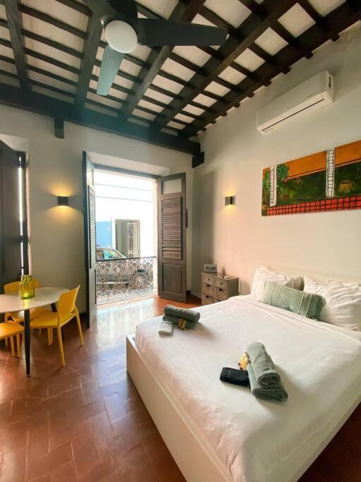 Apartamento Just Remodeled In Colonial Osj Unique Location Local Experience San Juan